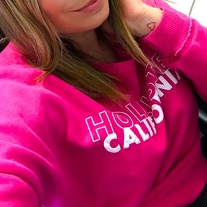 Hollister fuschia sweatshirt for women 🌺